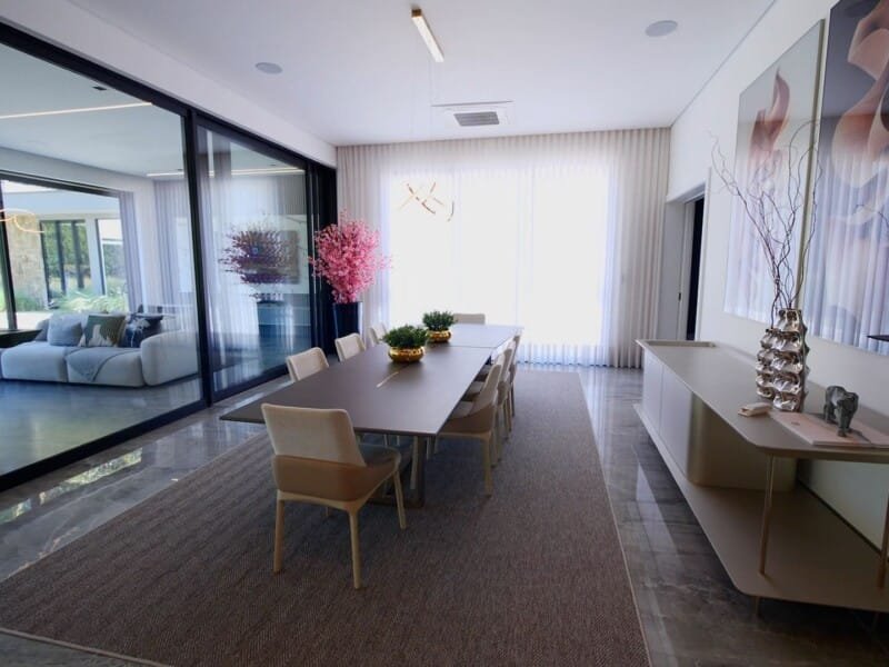 Casa nova com arquitetura contemporânea 100 % mobiliada no Terras de São José I em ITU.