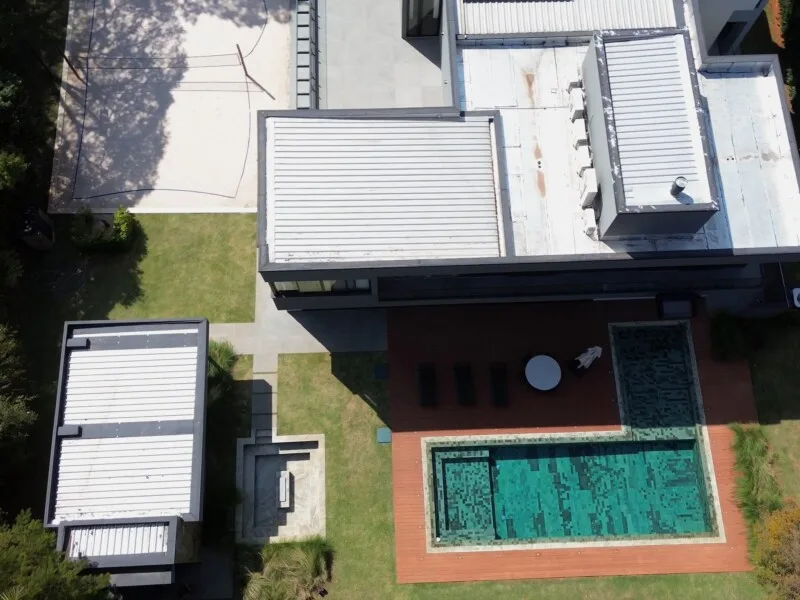 Casa nova com arquitetura contemporânea 100 % mobiliada no Terras de São José I em ITU.
