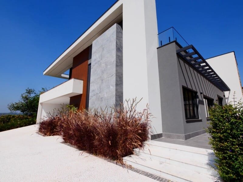 Casa nova com arquitetura contemporânea 100 % mobiliada no Terras de São José I em ITU.