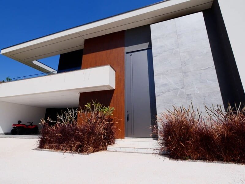 Casa nova com arquitetura contemporânea 100 % mobiliada no Terras de São José I em ITU.
