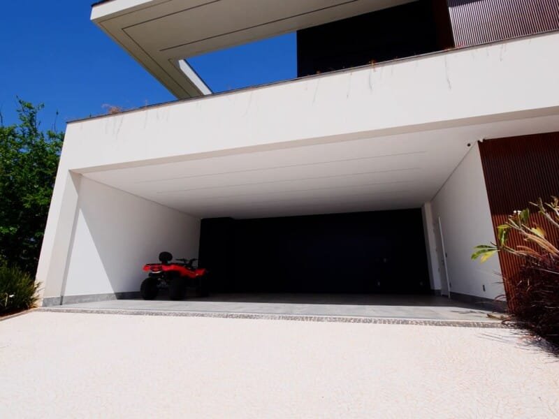 Casa nova com arquitetura contemporânea 100 % mobiliada no Terras de São José I em ITU.